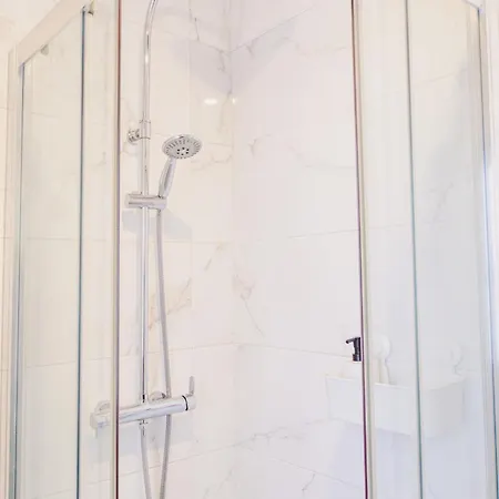 דירה Capela Santo Amaro ליסבון